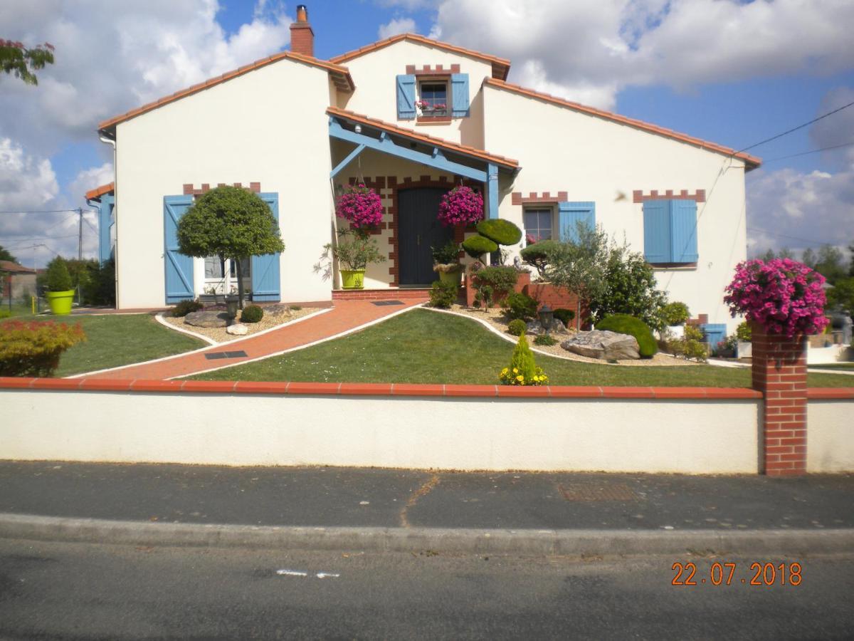 Chambres D'Hotes Au Coeur Du Vignoble Saint-Christophe-la-Couperie Ngoại thất bức ảnh